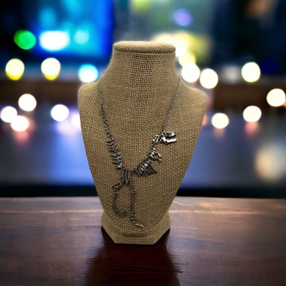 T Rex Dinosaur Articulated Necklace Silver Tone Skeleton Adjustable 19" - Picture 1 of 6